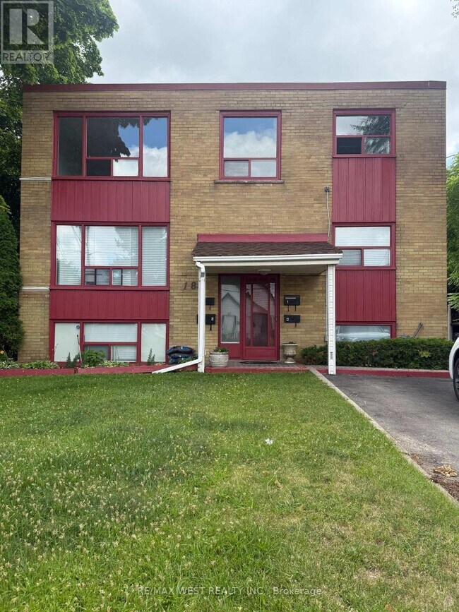Building Photo - 182 Ruggles Ave