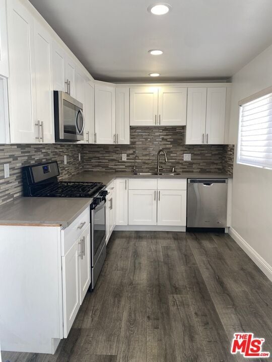 Foto del edificio - 6644 Atoll Ave