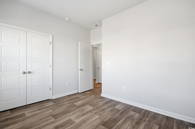 Foto del edificio - 1121 Tibetan St