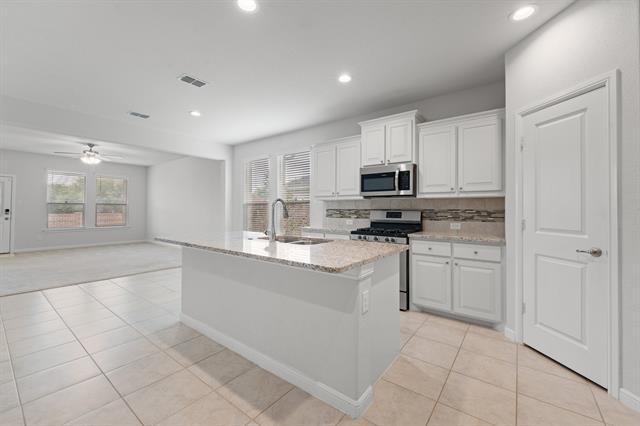 Foto del edificio - 1211 Larkspur Ln