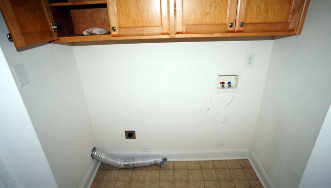 Building Photo - 109 Robbie Ln
