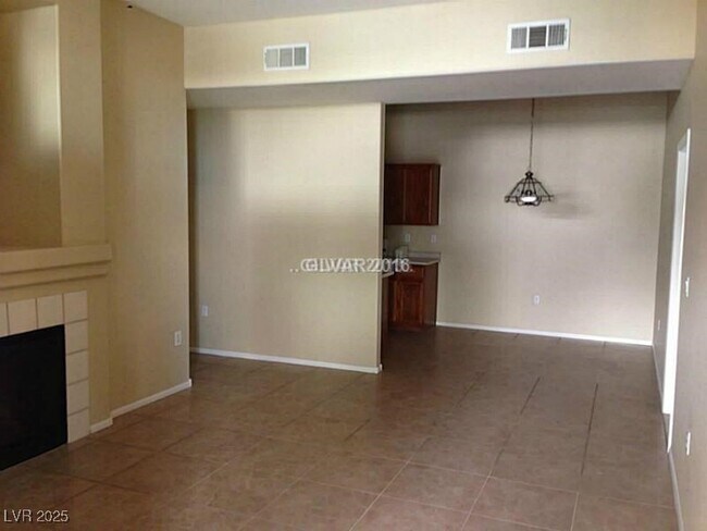 Foto del edificio - 2305 W Horizon Ridge Pkwy