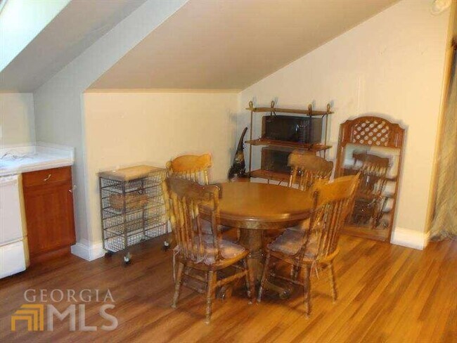 Building Photo - 3473 Shorelake Dr