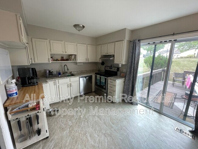 Foto del edificio - 503 Cypress Ct