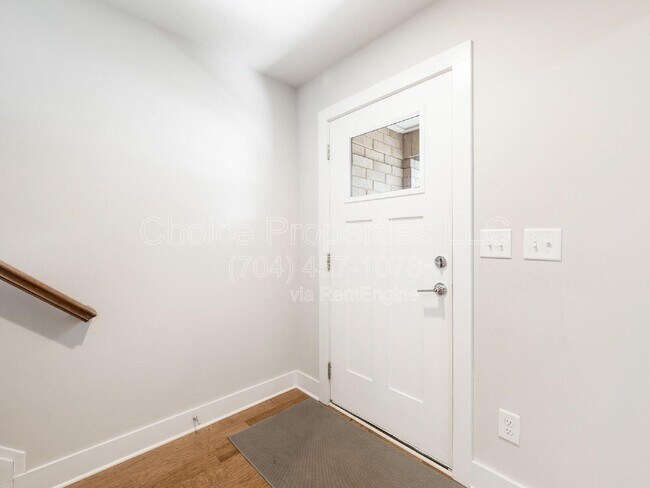 Foto del edificio - 1575 Duckworth Ave