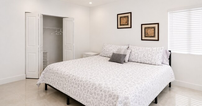 Foto del edificio - 2389 NW 9th St