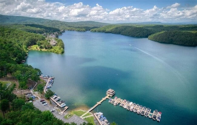 Foto del edificio - 369 Hillside Dr