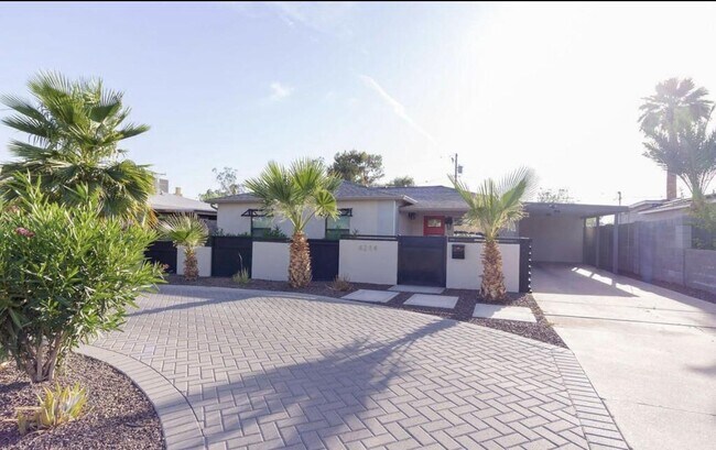 Foto del edificio - 4214 N 20th St