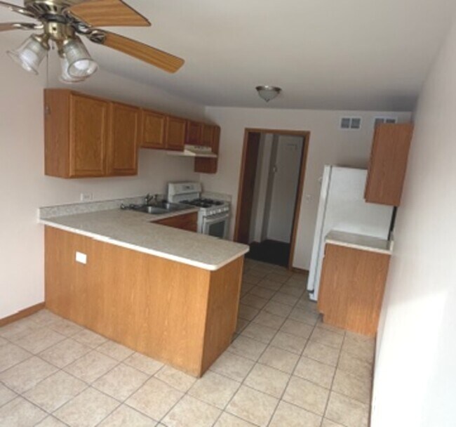 Foto del edificio - 7018 100th St