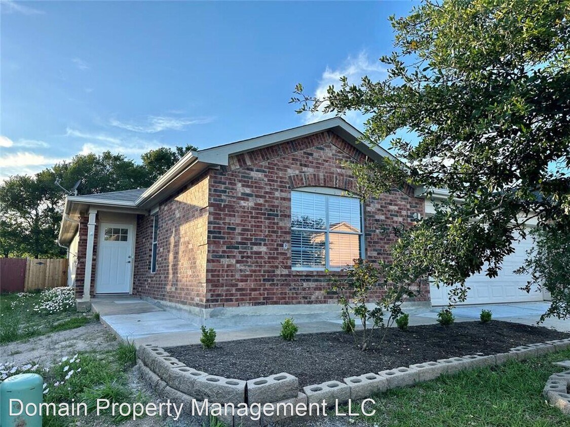 Primary Photo - 4 br, 2 bath House - 13512 Sierra Wind Ln