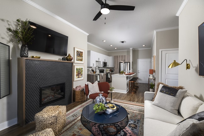 Building Photo - Crowne at Rio Vista