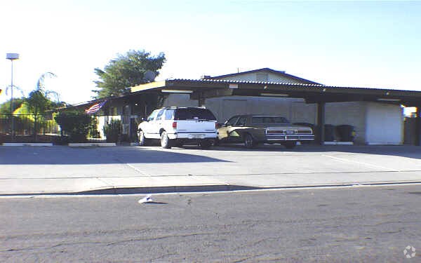 Primary Photo - 127 E Ingram St