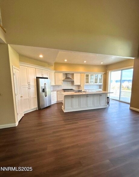 Building Photo - 6190 Carriage House Way