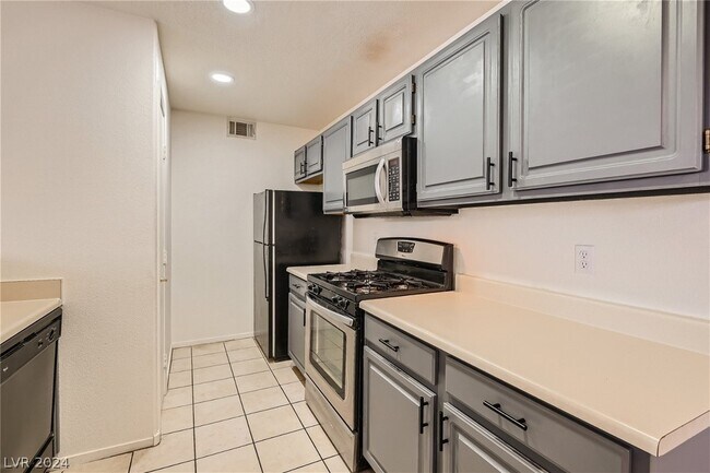 Foto del edificio - 5125 W Reno Ave