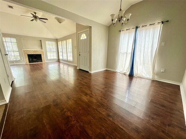 Building Photo - 2213 Margalene Way