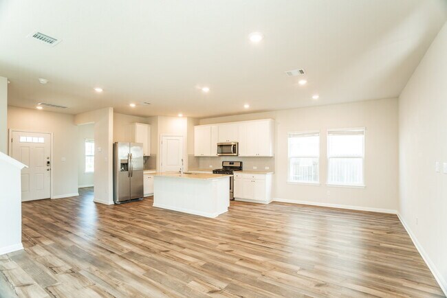 Foto del edificio - 119 Oakdale Meadows Ln