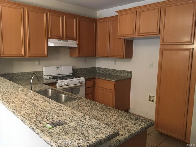 Foto del edificio - 1800 E Lakeshore Dr