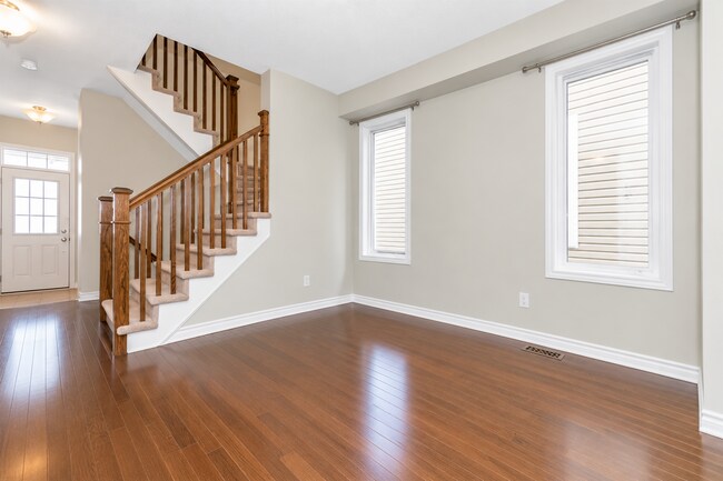 Building Photo - 361 Autumnfield St