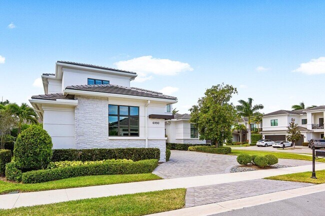 Foto del edificio - 6990 NW 27th Ave