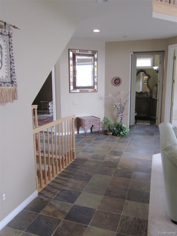 Foto del edificio - 18547 Clairmont Cir W