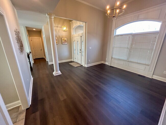 Building Photo - 4500 Thornbrook Ridge