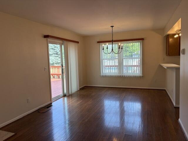 Building Photo - 328 N Pointe Dr