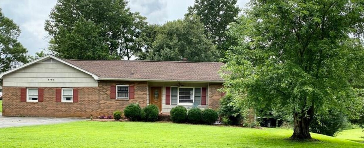 4780 Vienna Dozier Rd, Pfafftown, NC 27040 House Rental in Pfafftown