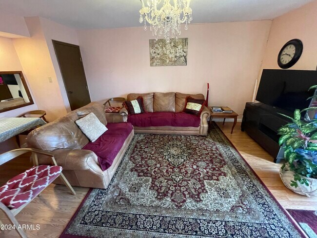 Foto del edificio - 6814 N 35th Ave