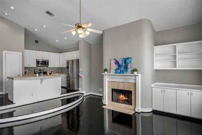 Foto del edificio - 9705 Linkmeadow Ln