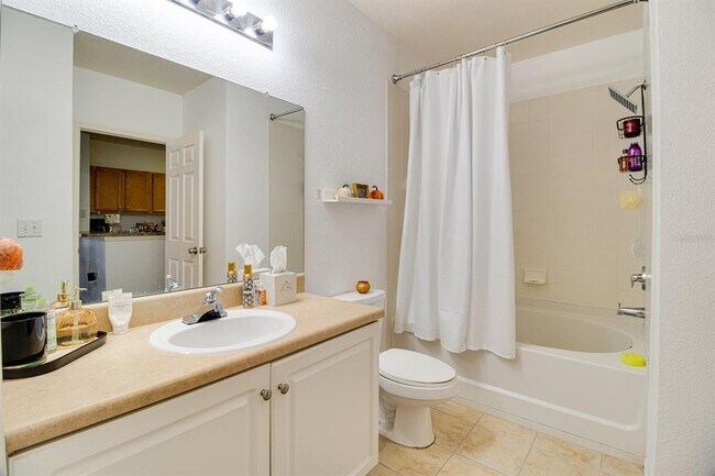 Foto del edificio - 5550 E Michigan St