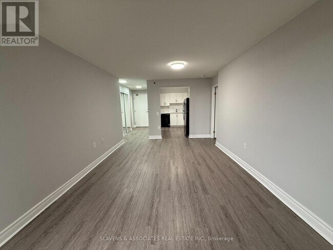 Photo du bâtiment - 2 Neptune Dr