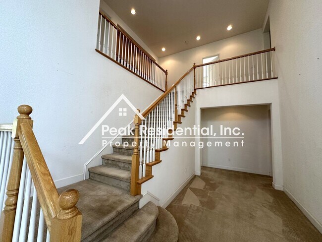 Building Photo - Spacious El Dorado Hills 4bd/3ba Home with...