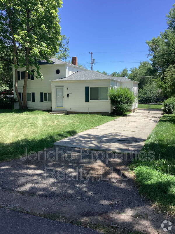 Building Photo - 2662 N Lamar St