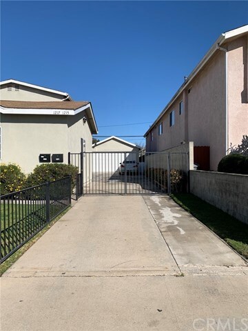 Foto del edificio - 1217 W 164th St