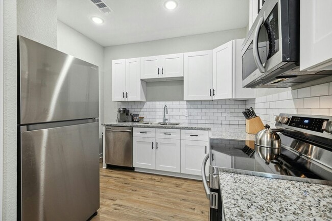 Building Photo - 10317 Lake Rd