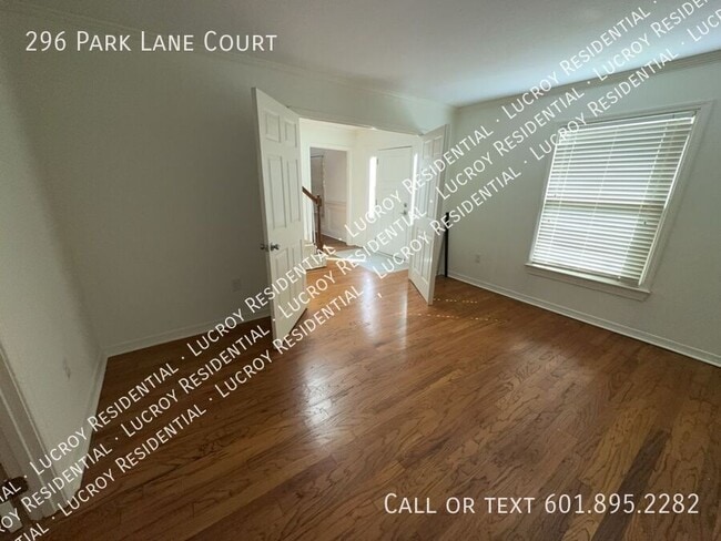 Building Photo - Welcome to this charming 3 bedroom, 3 bath...