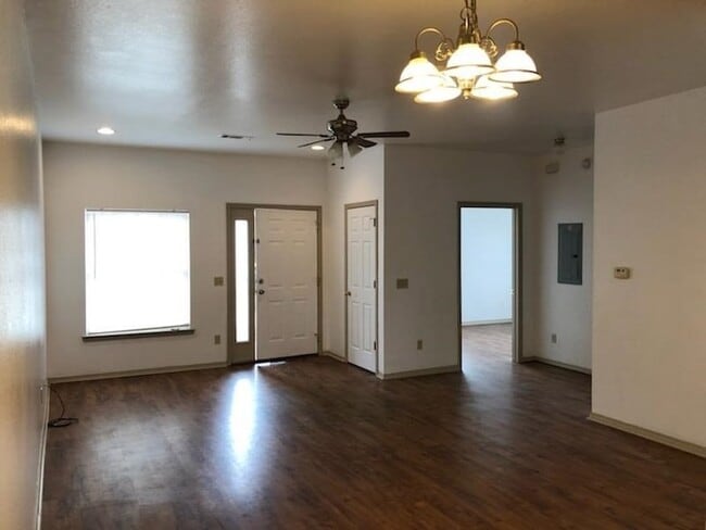 Photo - 1938 Dos Laredos Ave Apartment