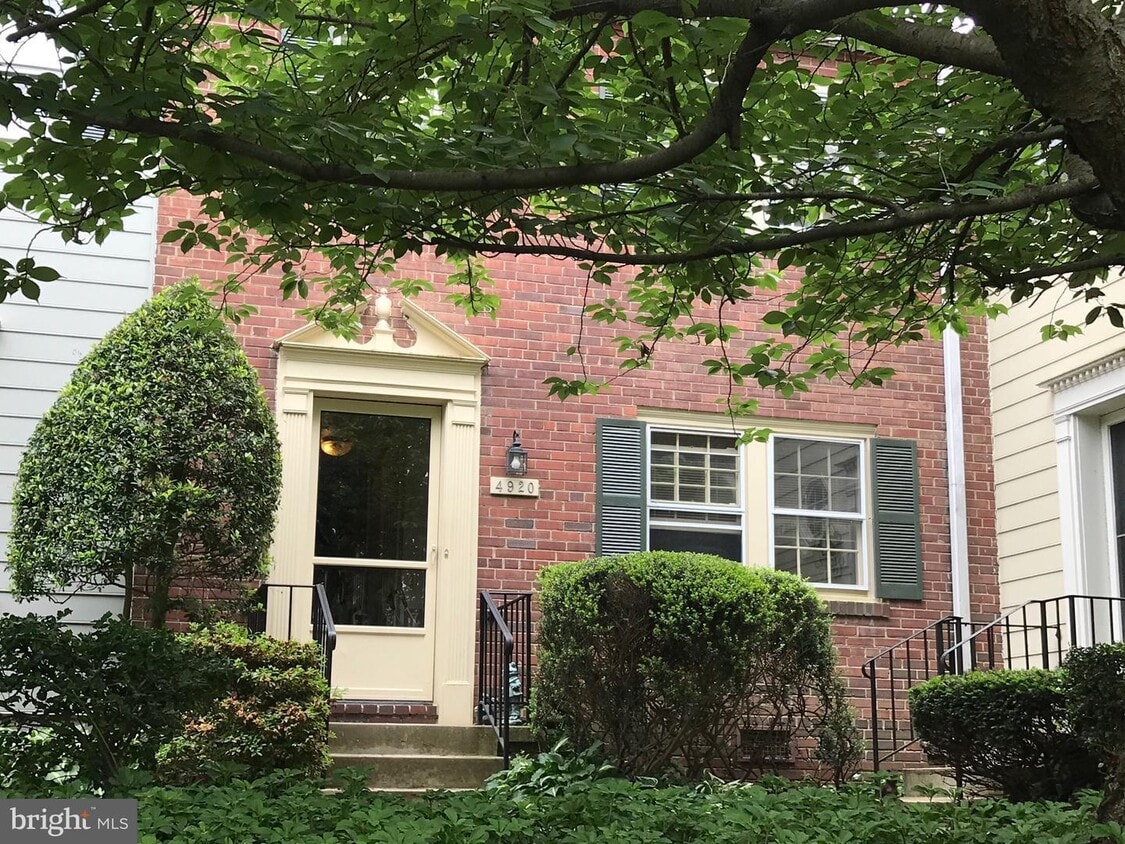 4920 Bradley Blvd, Bethesda, MD 20815 Townhome Rentals in Bethesda MD