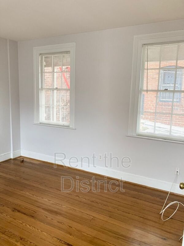 Foto del edificio - 1338 Wisconsin Ave NW