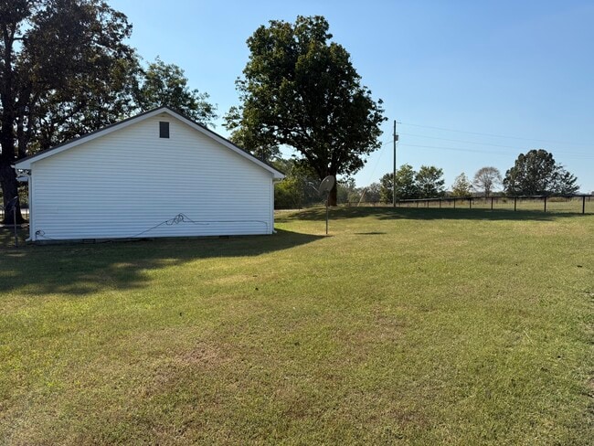 Building Photo - 757 Martin Rd