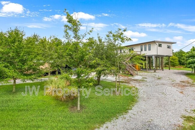 Building Photo - 500 Richards Dr