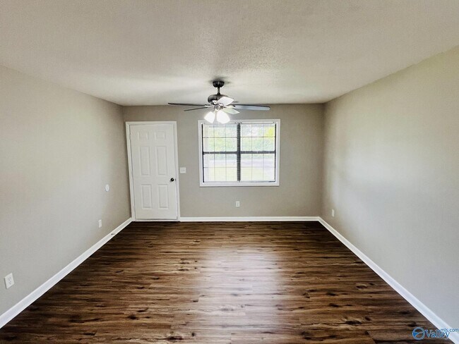 Building Photo - 3018 Charity Ln