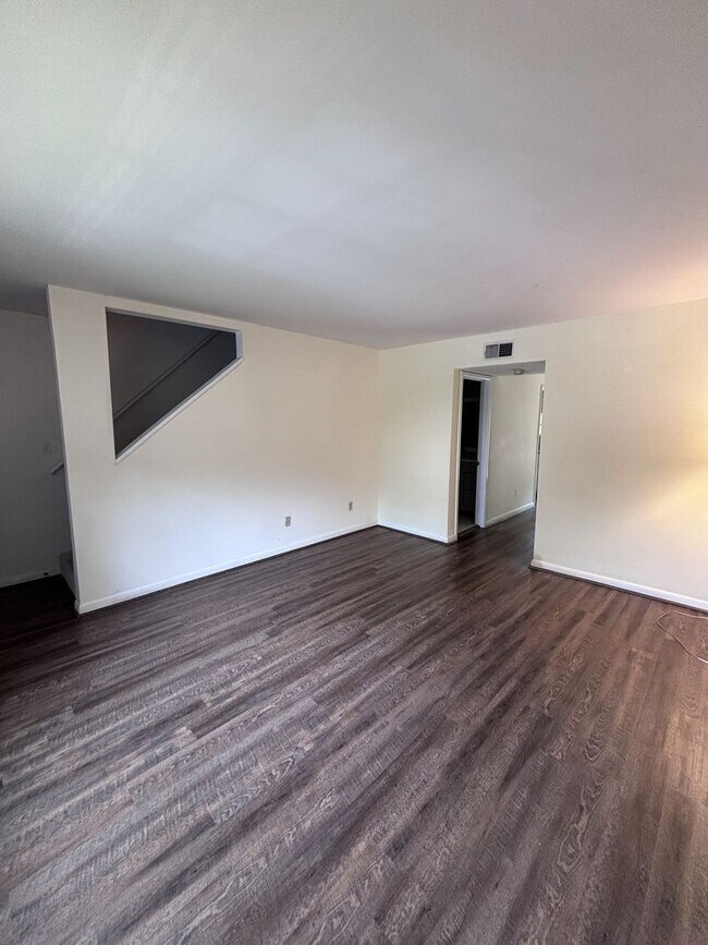 Building Photo - 2643 Southbury Cir