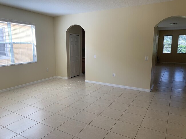 Foto del edificio - WATERS EDGE/LK NONA-8641 Bradleys Landing ...