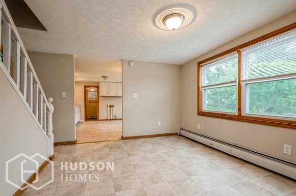 Foto del edificio - AVAILABLE NOW! - 426 2nd St, Eynon, PA 184...