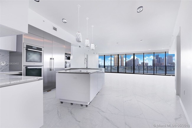 Foto del edificio - 5000 Island Estates Dr