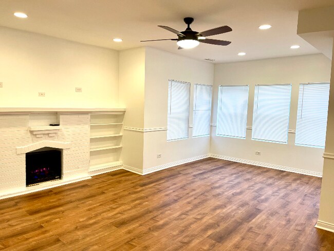 Foto del edificio - 8053 S Throop St