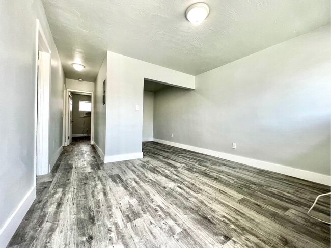 Foto del edificio - 805 NW 7th Ave