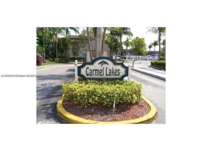 Foto del edificio - 451 NE 207th Ln