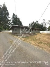 Building Photo - 3070 NW Paul Benjamin Rd